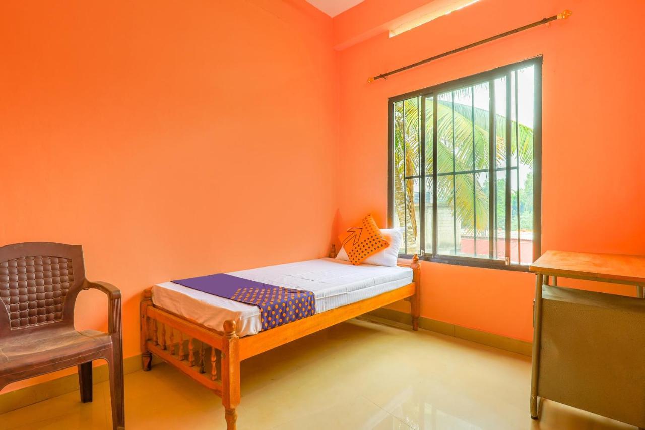 Oyo New Mubarak Tourist Home Panmana Luaran gambar