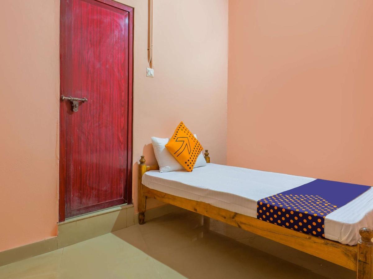 Oyo New Mubarak Tourist Home Panmana Luaran gambar